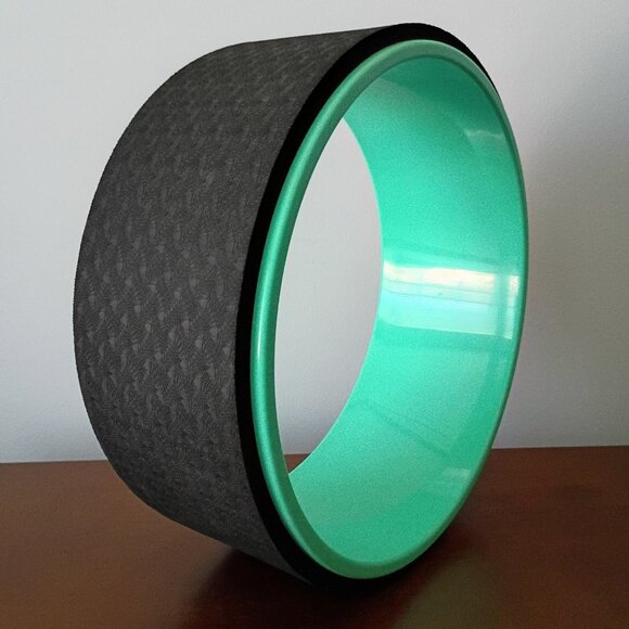 UPCIRCLESEVEN Yoga Wheel 13" x 5" - Picture 4 of 4